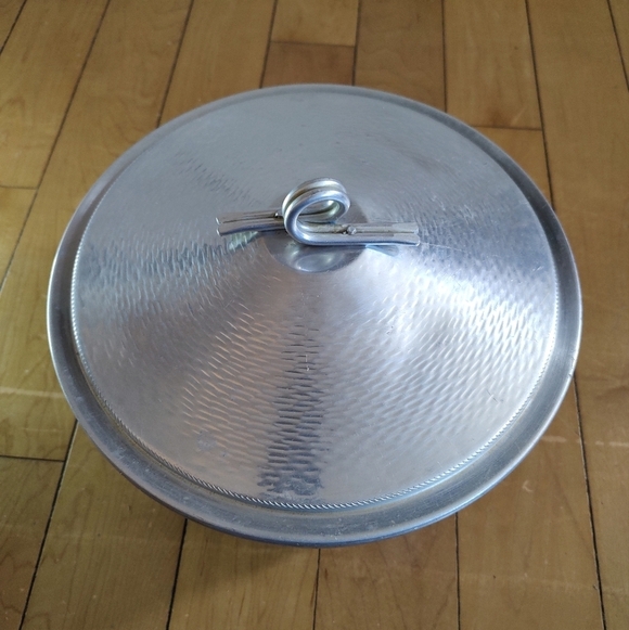 Vintage Nasco Italy Aluminum Hammered Elegant Lidded Serving Bowl Ice Bowl - Picture 2 of 12